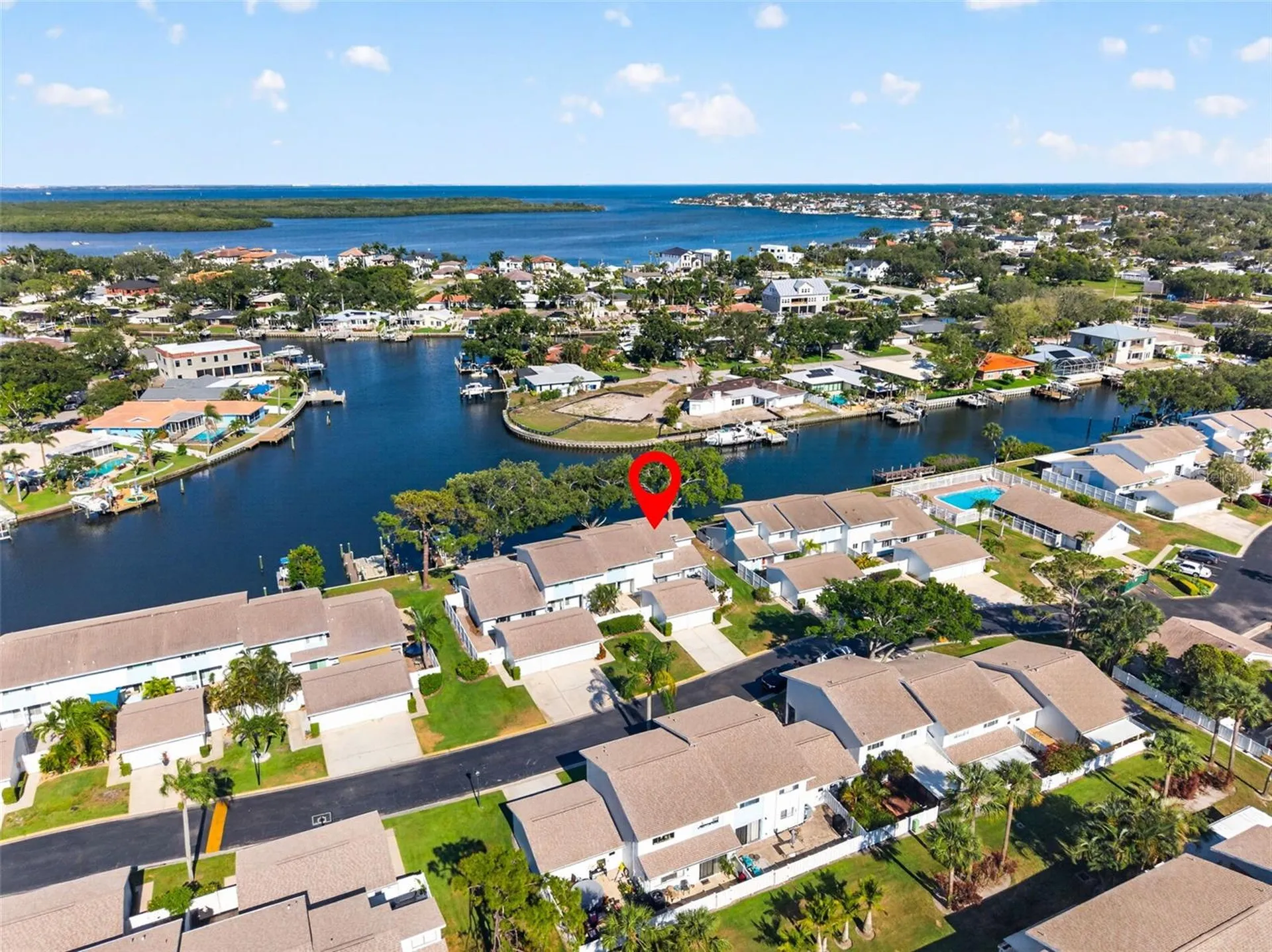 6497 Cape Hatteras Way NE St Petersburg FL 33702