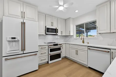 6497 Cape Hatteras Way NE St Petersburg FL 33702