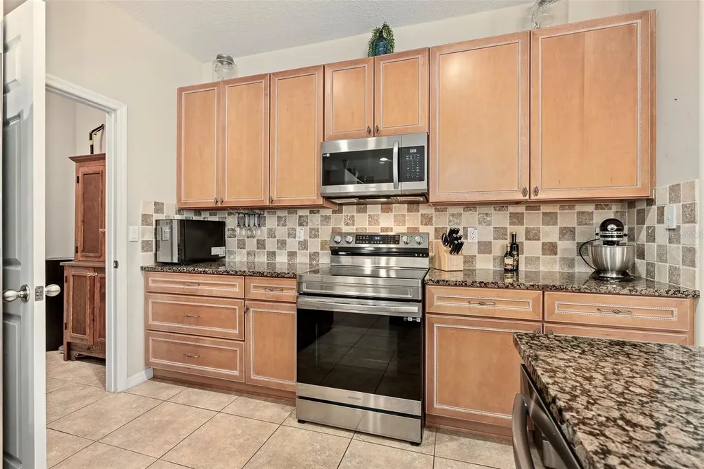 11 Rainbrook Drive Palm Coast FL 32164