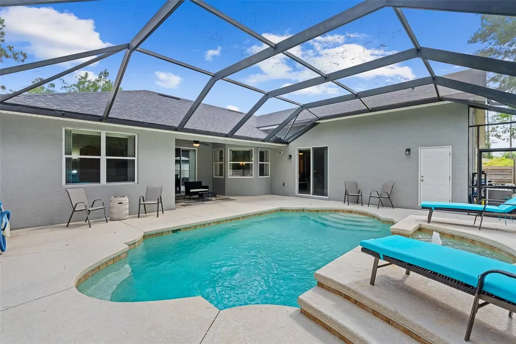 11 Rainbrook Drive Palm Coast FL 32164