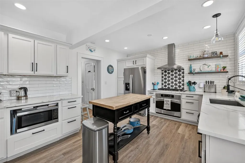 320 N Betty Lane Clearwater FL 33755