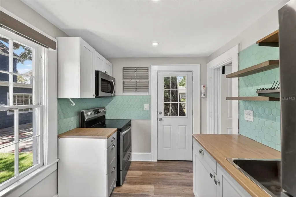 320 N Betty Lane Clearwater FL 33755