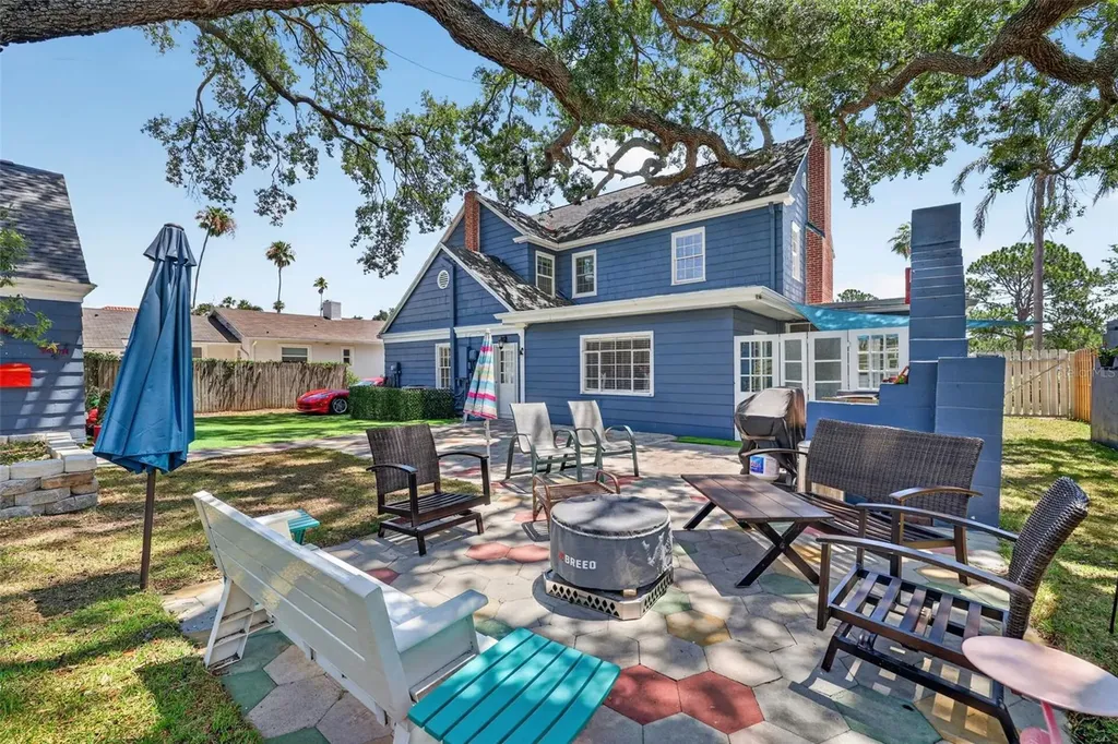 320 N Betty Lane Clearwater FL 33755