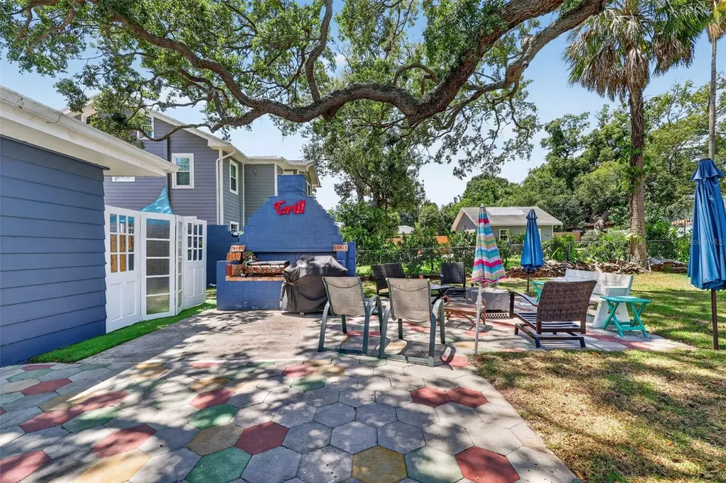 320 N Betty Lane Clearwater FL 33755