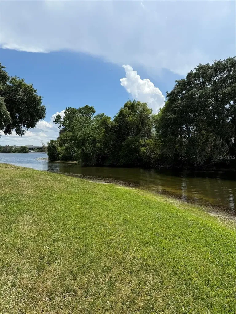 908 Lake Destiny Road Altamonte Springs FL 32714