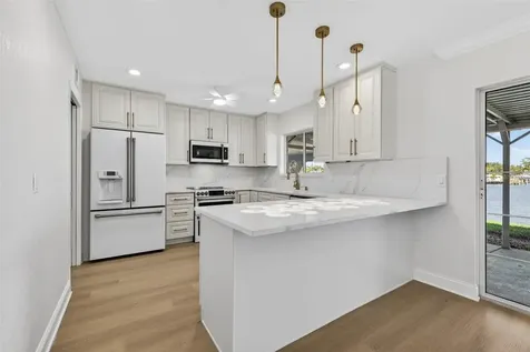 6497 Cape Hatteras Way NE St Petersburg FL 33702