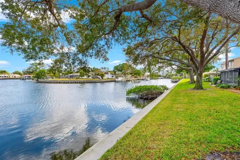 6497 Cape Hatteras Way NE St Petersburg FL 33702