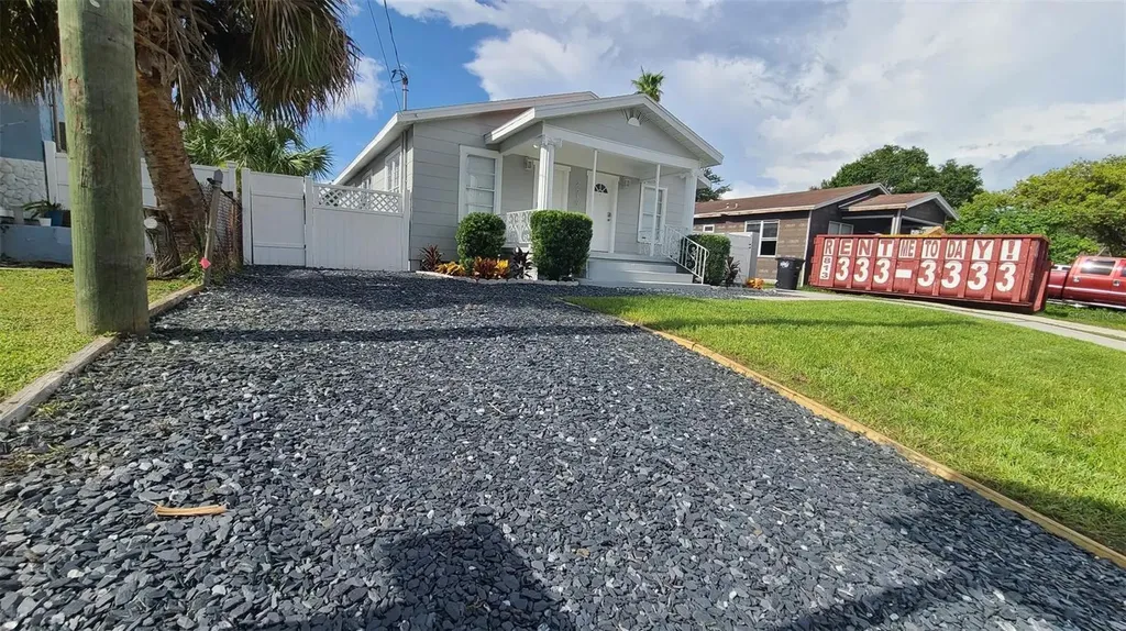 2519 W Walnut Tampa FL 33607