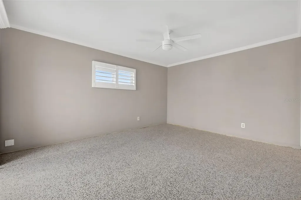 1276 37th Avenue NE St Petersburg FL 33704