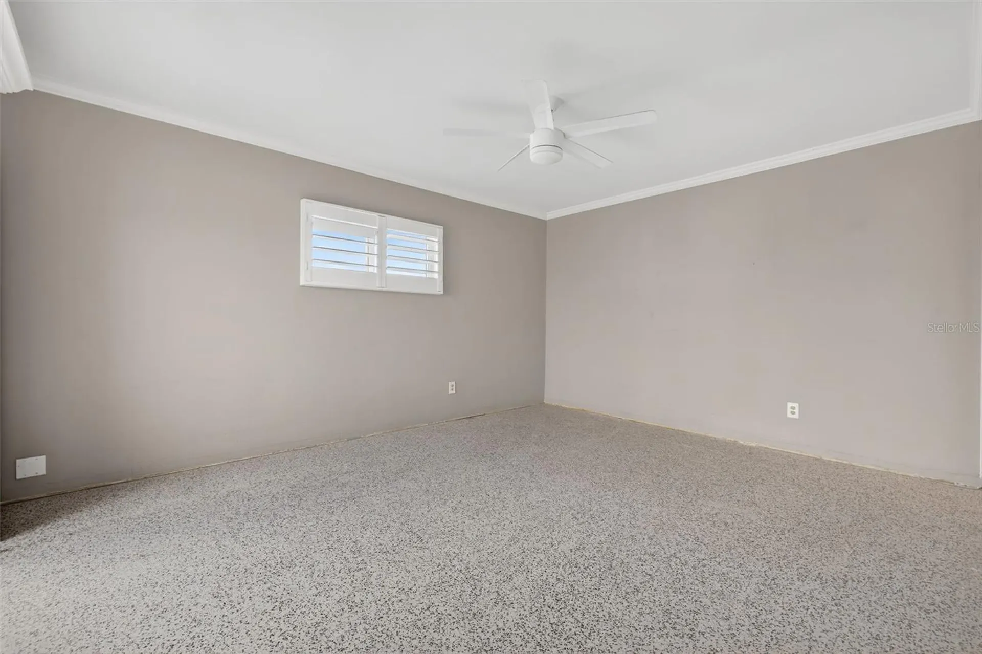 1276 37th Avenue NE St Petersburg FL 33704