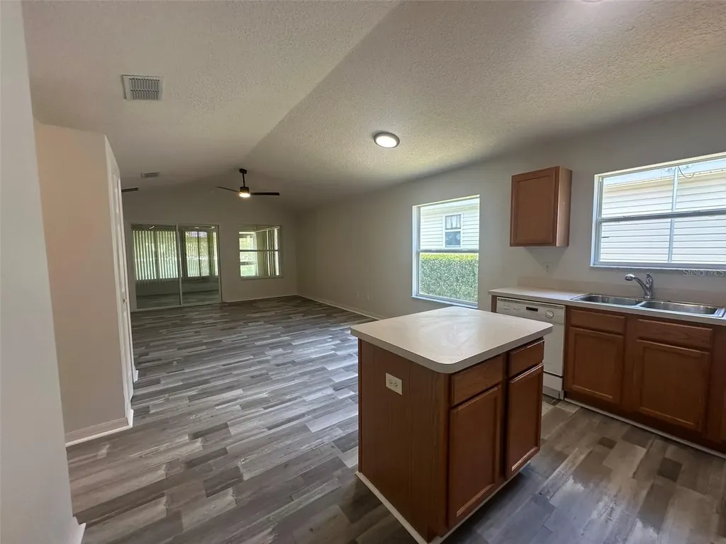 25335 Cranes Roost Circle Leesburg FL 34748