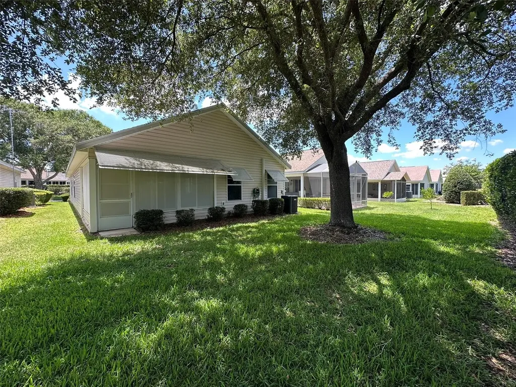 25335 Cranes Roost Circle Leesburg FL 34748