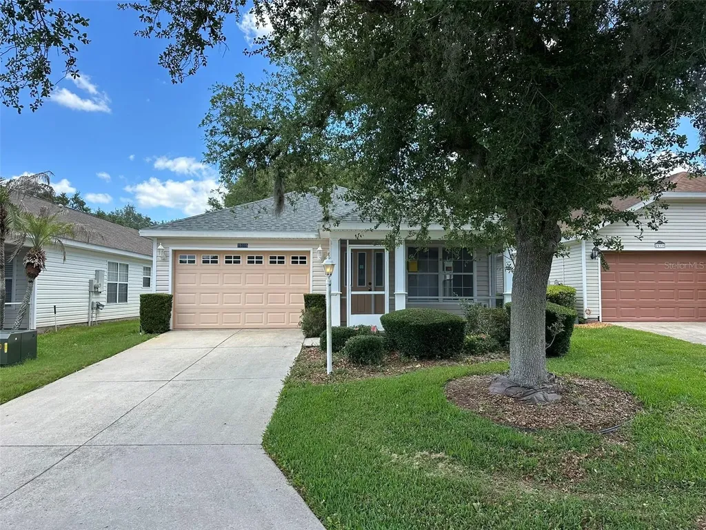 25335 Cranes Roost Circle Leesburg FL 34748