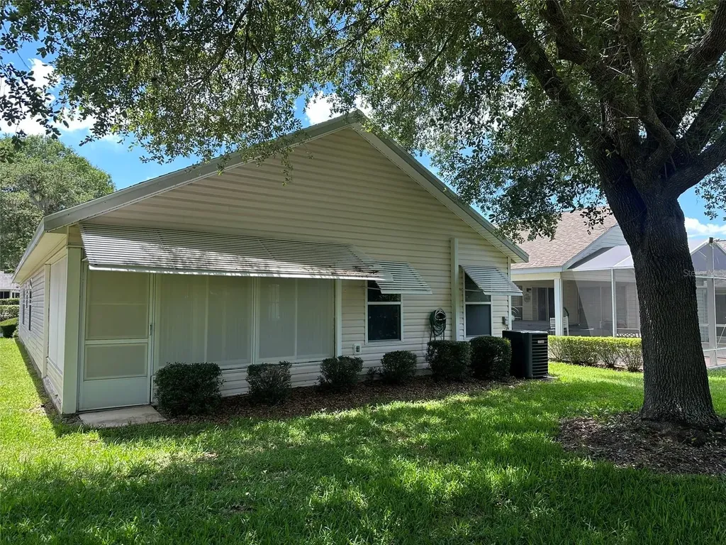 25335 Cranes Roost Circle Leesburg FL 34748