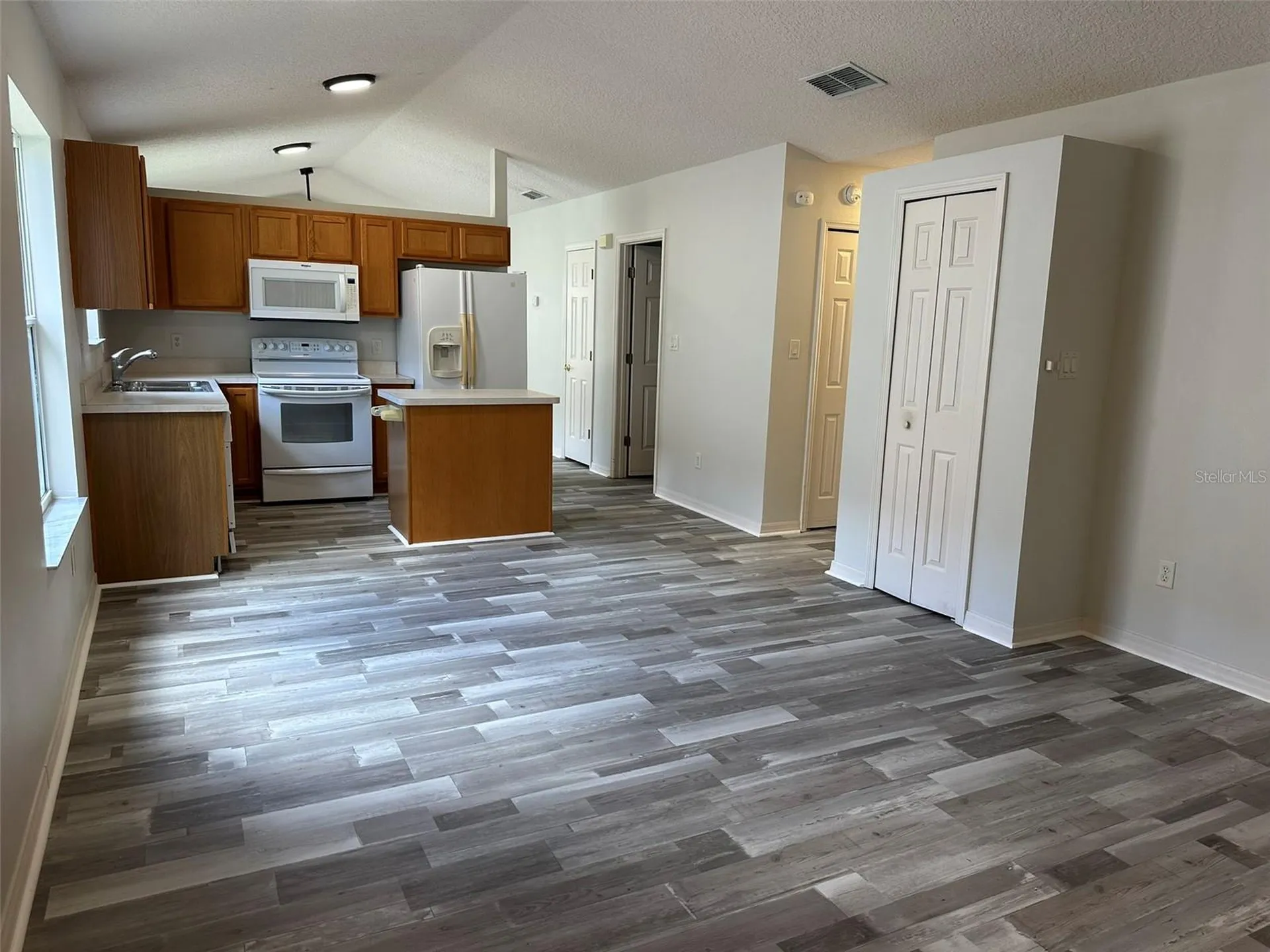 25335 Cranes Roost Circle Leesburg FL 34748