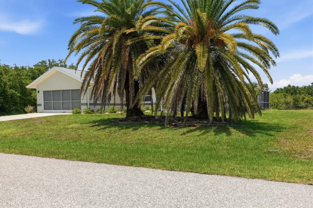 11074 Greenway Avenue Englewood FL 34224
