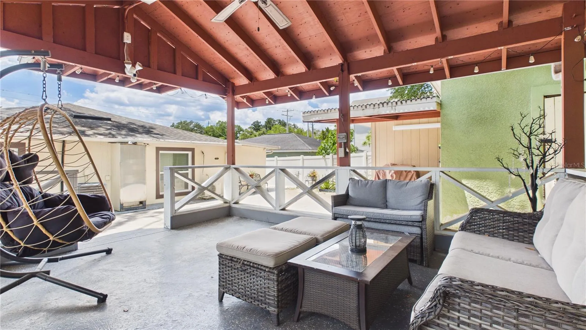 8721 N Orangeview Avenue Tampa FL 33617