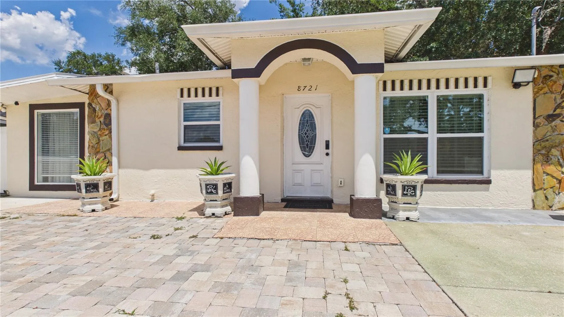 8721 N Orangeview Avenue Tampa FL 33617