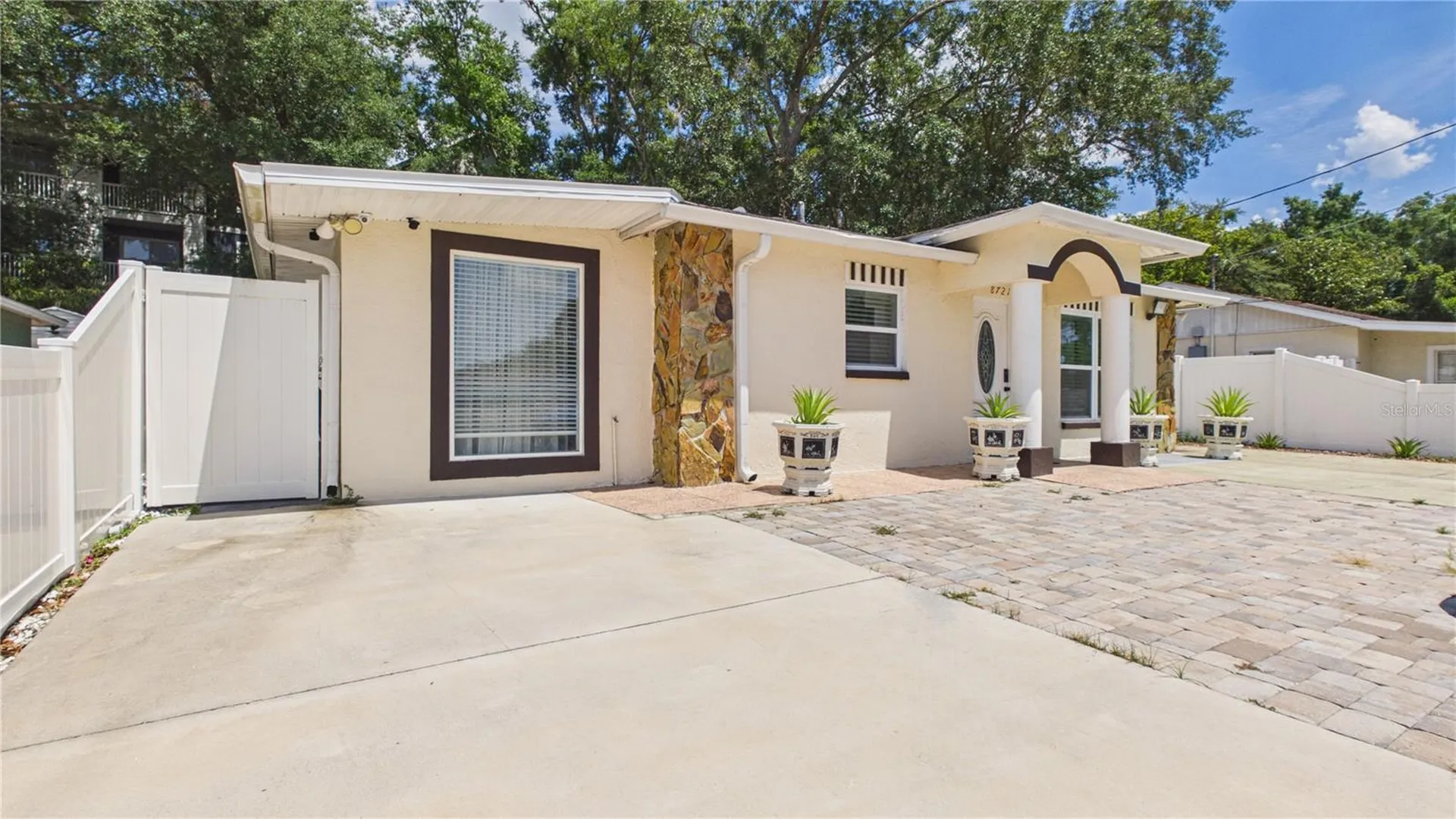 8721 N Orangeview Avenue Tampa FL 33617