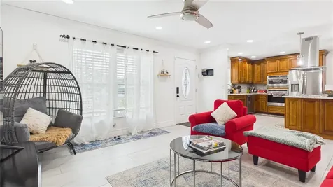 8721 N Orangeview Avenue Tampa FL 33617