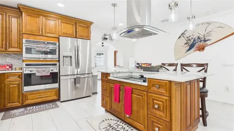 8721 N Orangeview Avenue Tampa FL 33617