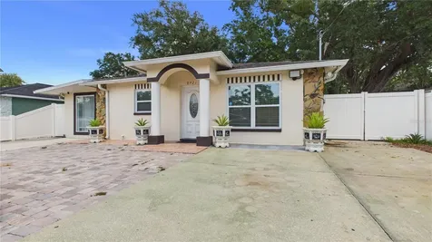 8721 N Orangeview Avenue Tampa FL 33617