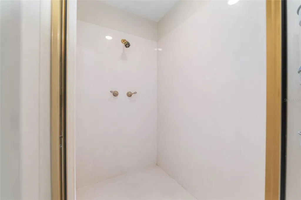 11121 NW 15th Place Gainesville FL 32606