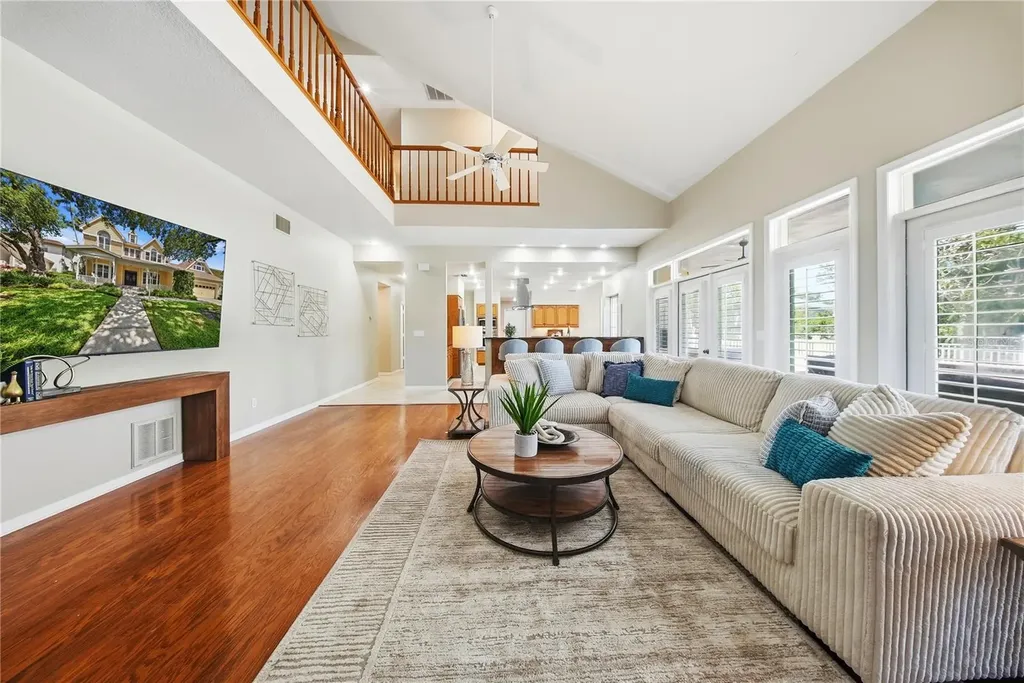 833 Marco Drive NE St Petersburg FL 33702