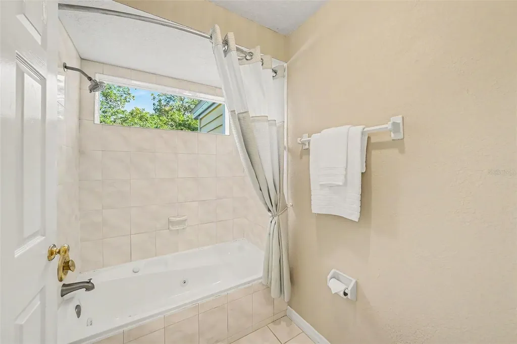 833 Marco Drive NE St Petersburg FL 33702