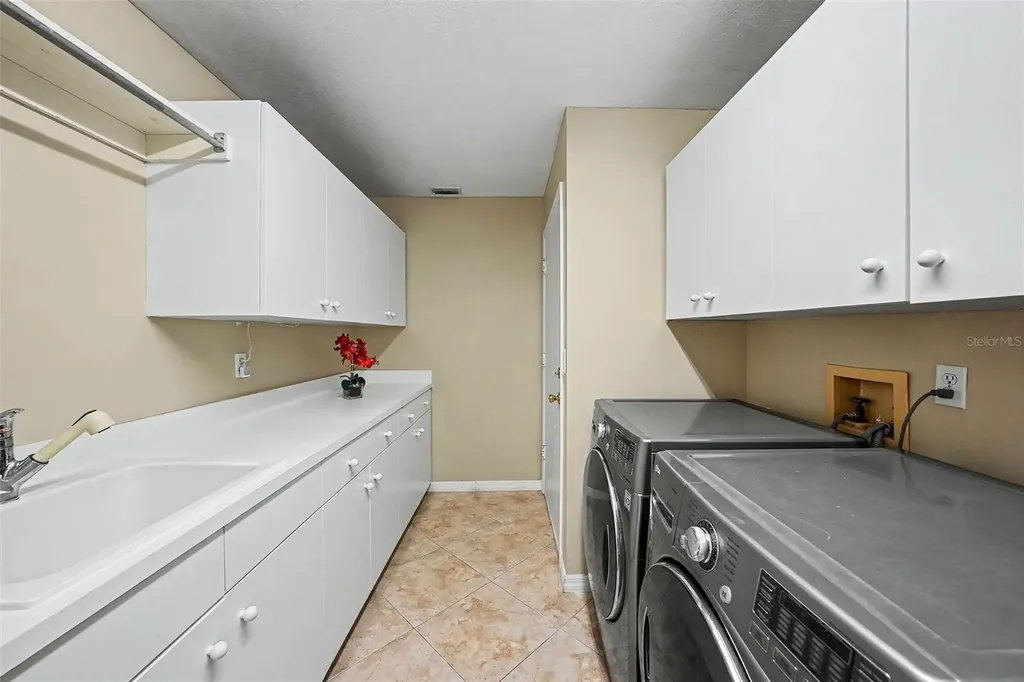 833 Marco Drive NE St Petersburg FL 33702