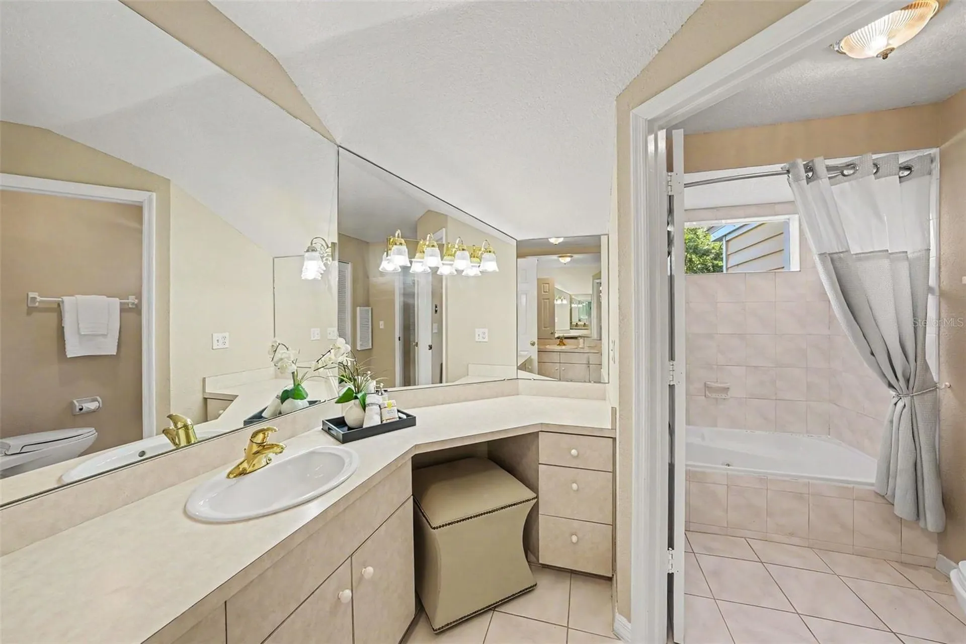 833 Marco Drive NE St Petersburg FL 33702