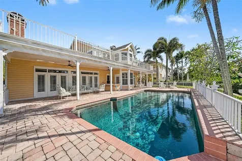 833 Marco Drive NE St Petersburg FL 33702