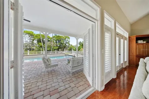 833 Marco Drive NE St Petersburg FL 33702