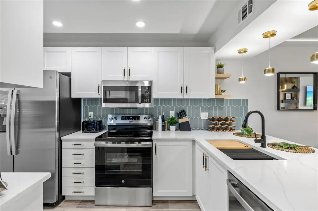 437 Cerromar Lane Venice FL 34293
