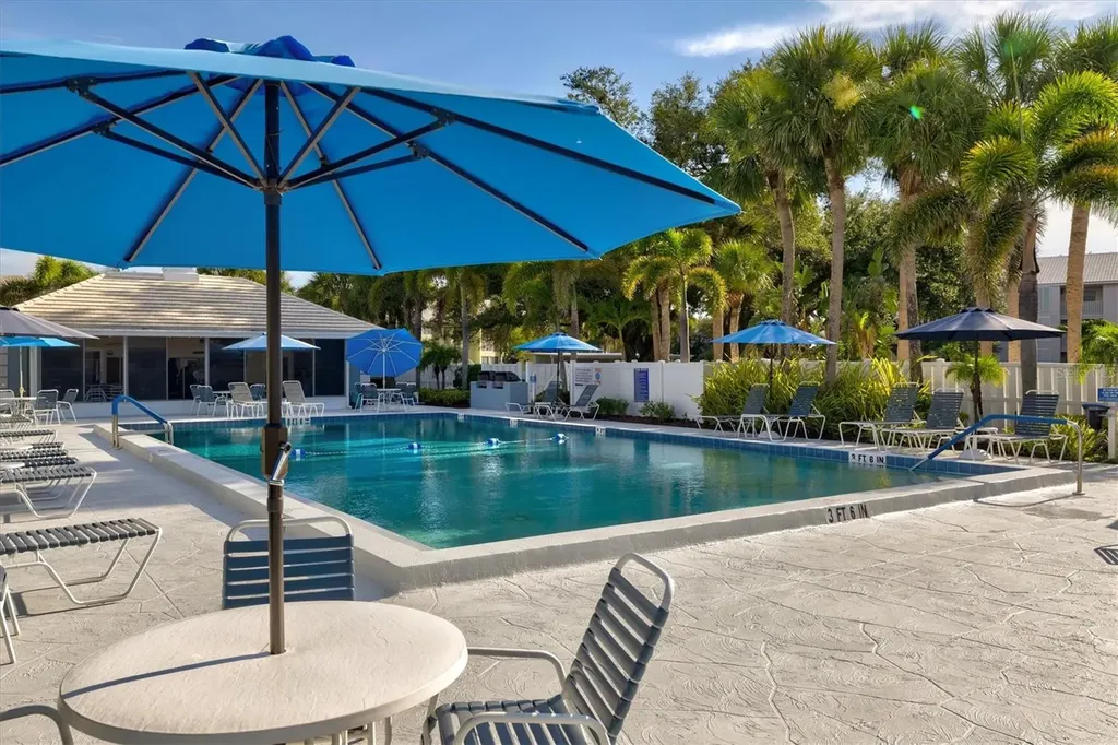 437 Cerromar Lane Venice FL 34293