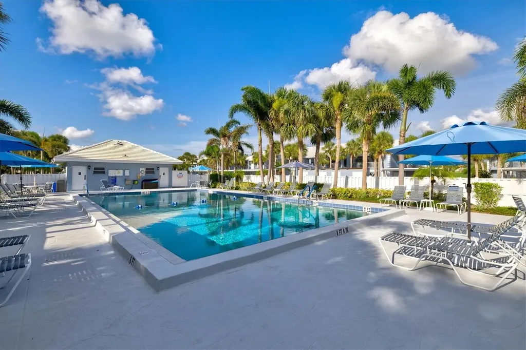 437 Cerromar Lane Venice FL 34293