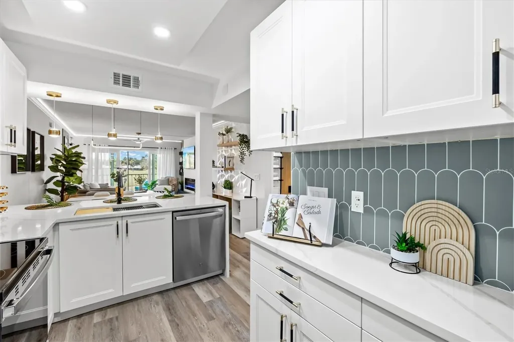 437 Cerromar Lane Venice FL 34293