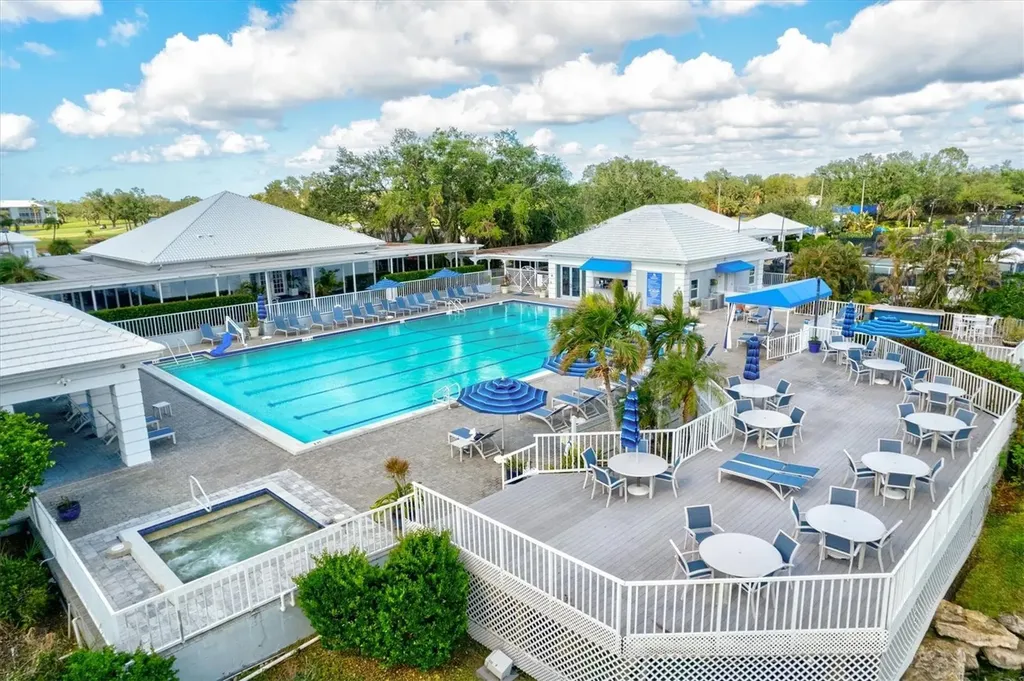 437 Cerromar Lane Venice FL 34293