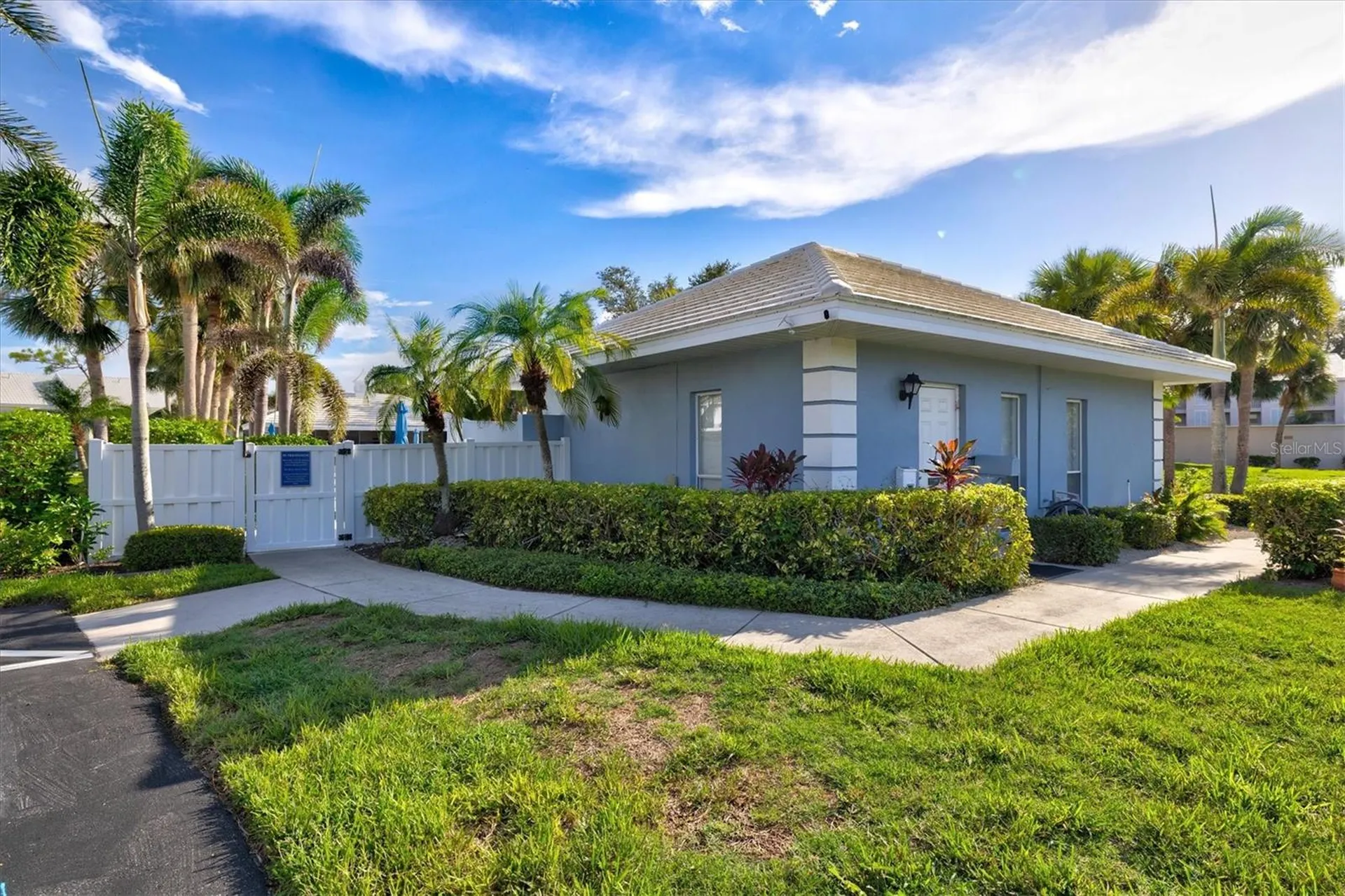 437 Cerromar Lane Venice FL 34293