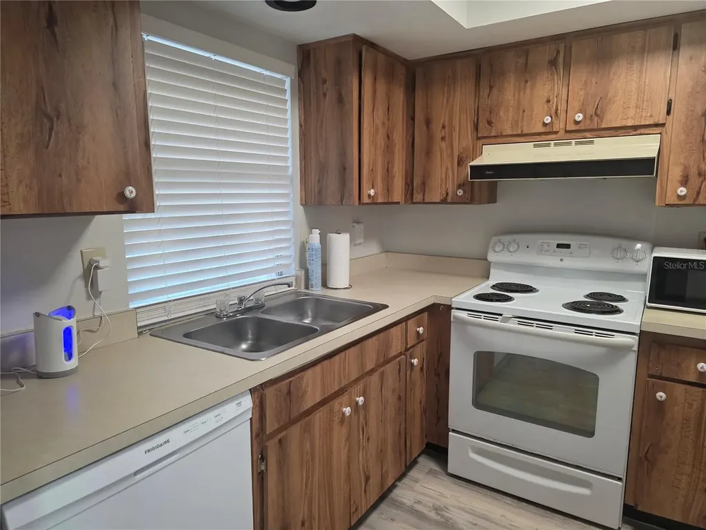 2583 Countryside Boulevard Clearwater FL 33761