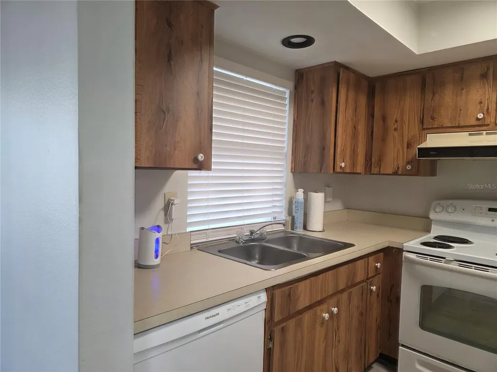 2583 Countryside Boulevard Clearwater FL 33761