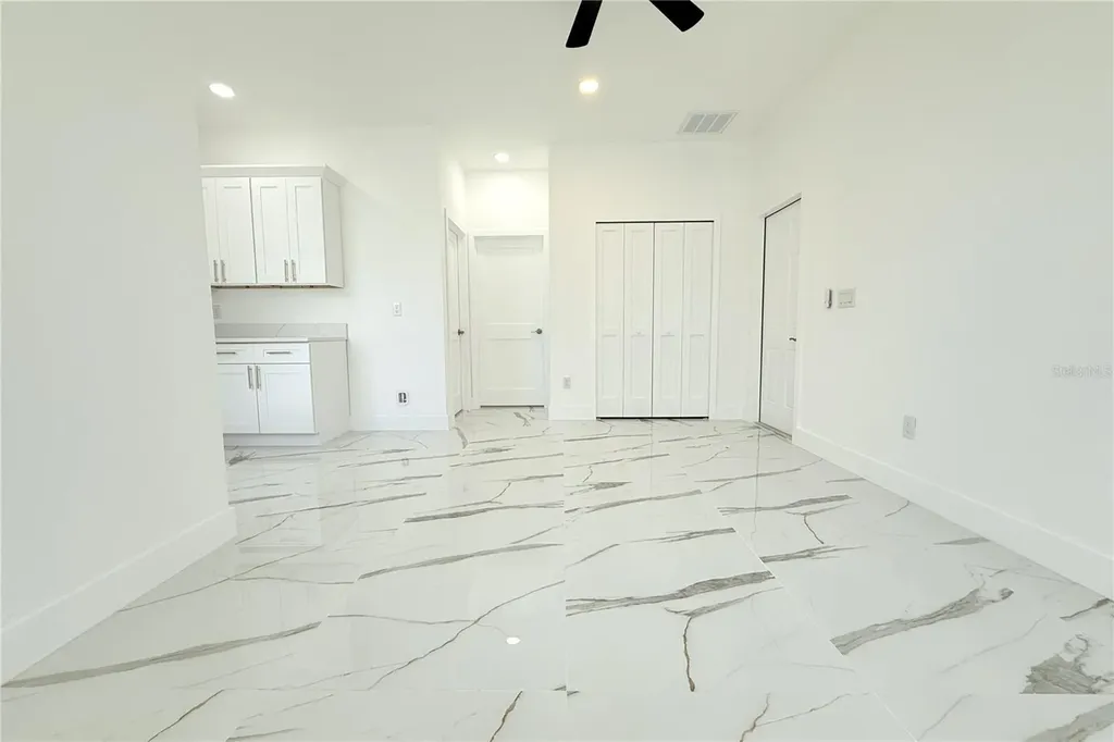 9304 N 18th Street Tampa FL 33612