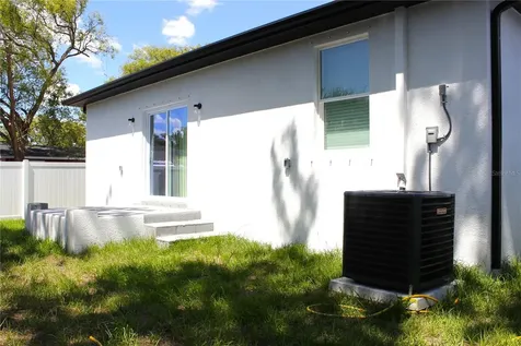 9304 N 18th Street Tampa FL 33612