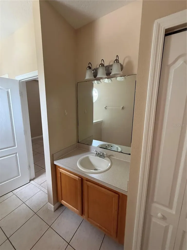 9400 Flowering Cottonwood Road Orlando FL 32832