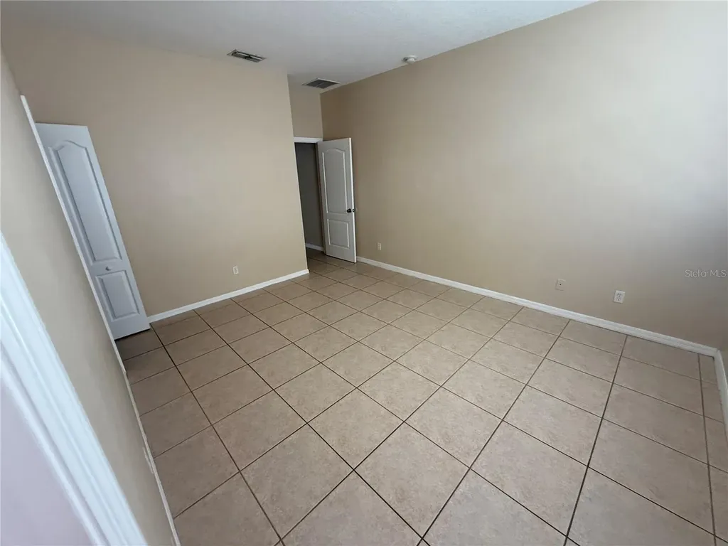9400 Flowering Cottonwood Road Orlando FL 32832