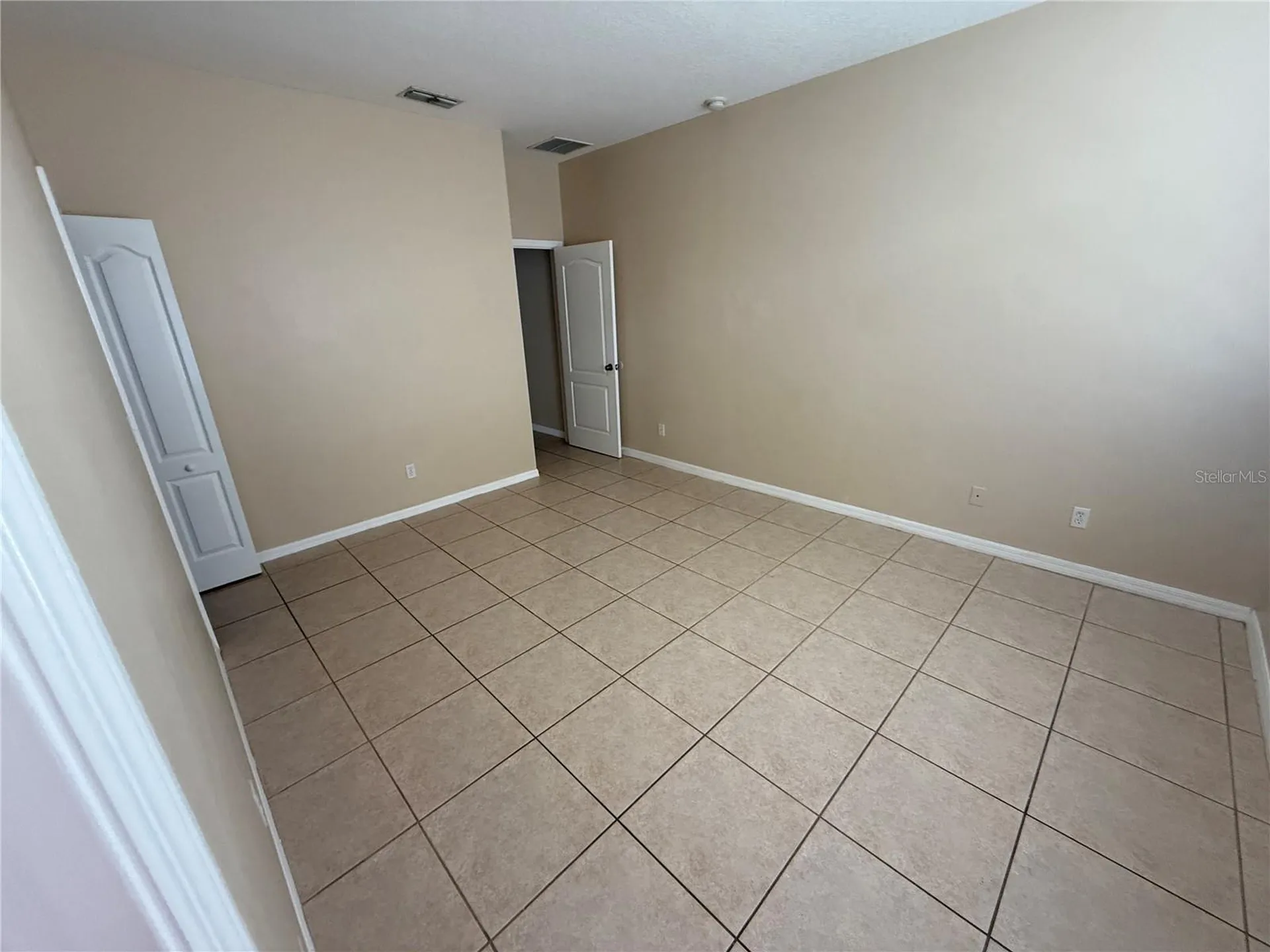 9400 Flowering Cottonwood Road Orlando FL 32832