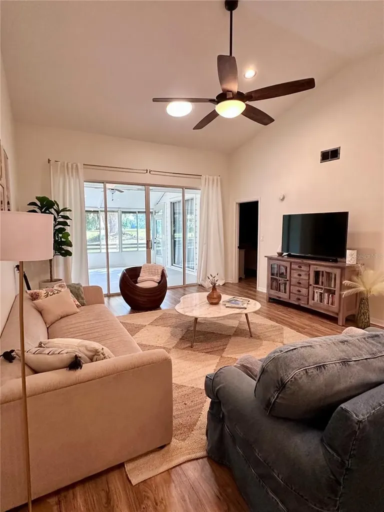 824 NW 124th Drive Newberry FL 32669