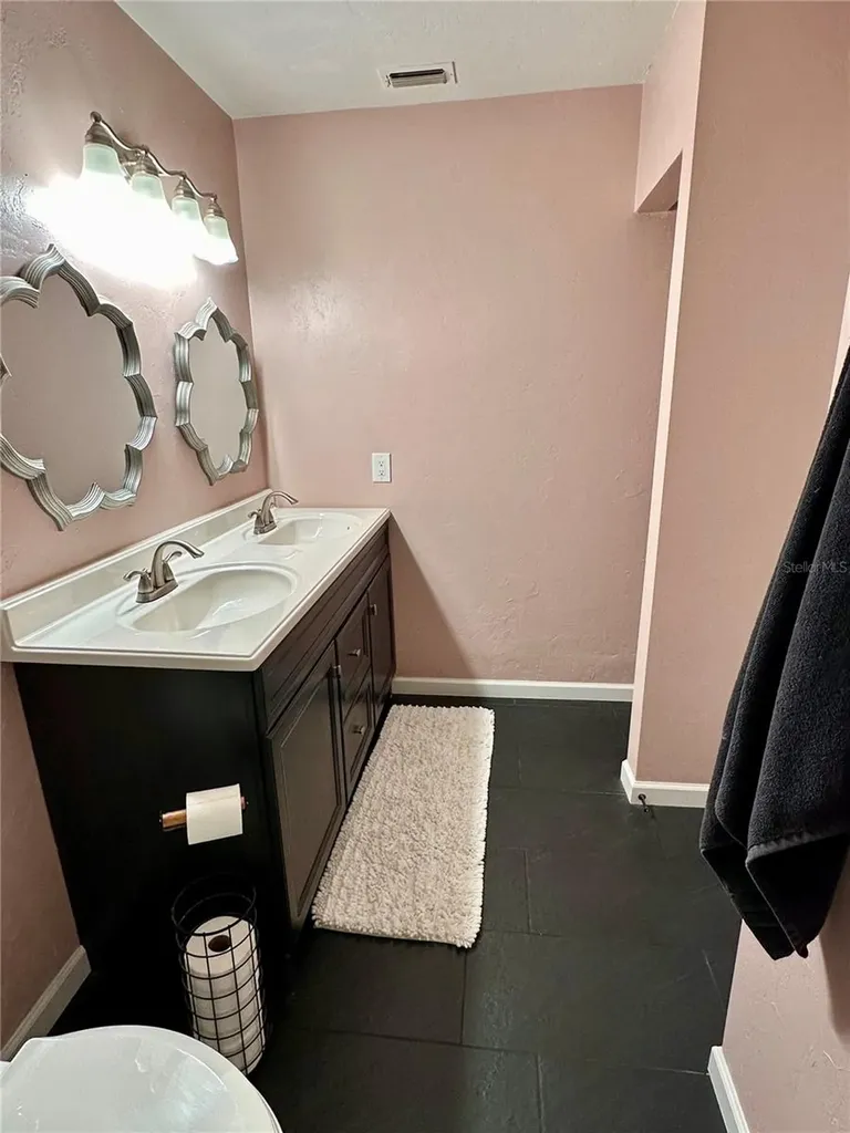 824 NW 124th Drive Newberry FL 32669