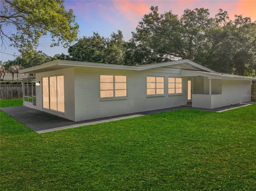 1510 Belmont Drive Orlando FL 32806