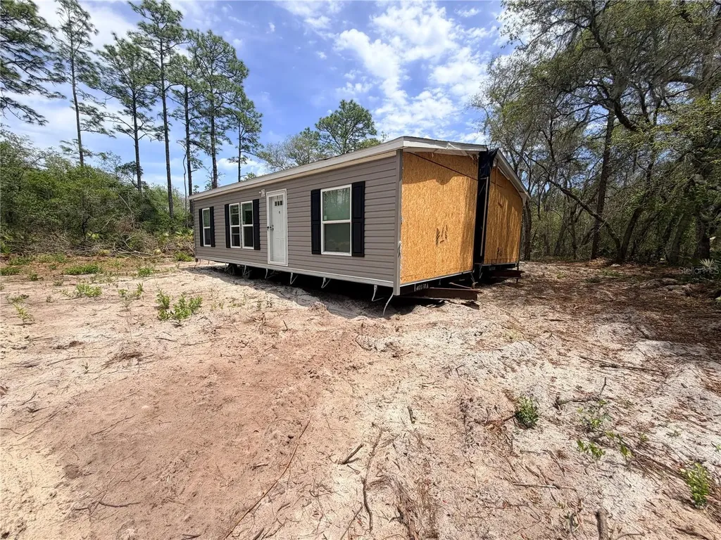 205 Hudson Street Interlachen FL 32148